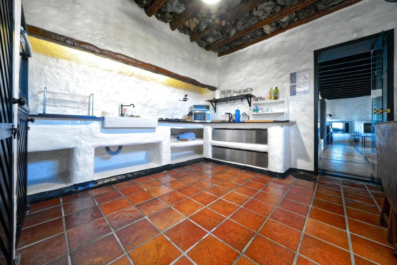 Luxe Ecovilla Listan Uga Exterior foto