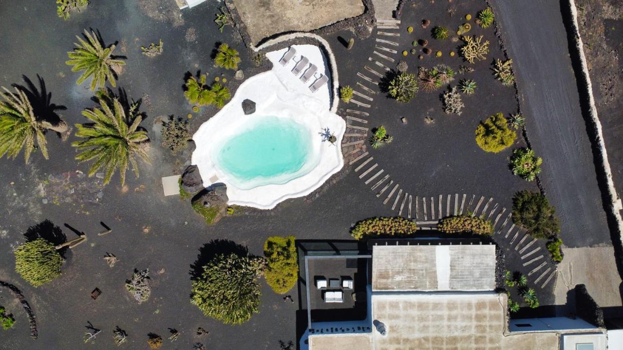 Luxe Ecovilla Listan Uga Exterior foto
